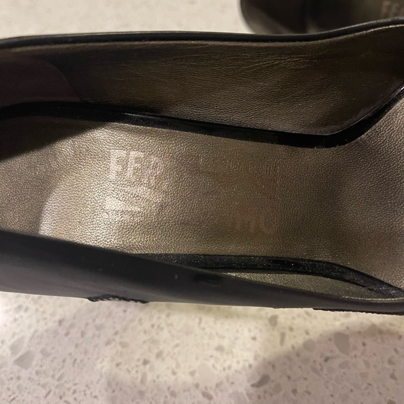 Salvatore Ferragamos  black peep toe size 7 - Picture 6 of 7